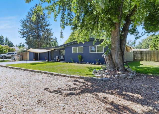Property at 2101 N Allumbaugh St, Boise, ID 83704, 4 beds, 3 baths