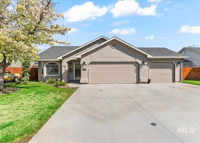 Property at 2010 E Olympic Ave, Nampa, ID 83686, 3 beds, 2 baths