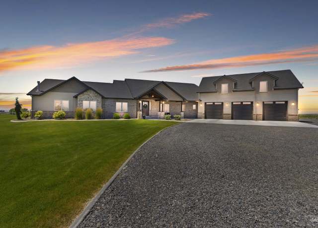 Property at 2851 S 1700 E, Wendell, ID 83355, 5 beds, 4.5 baths