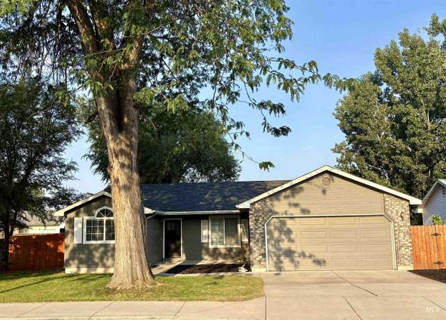 Property at 455 N Franklin Ave, Kuna, ID 83634, 3 beds, 2 baths