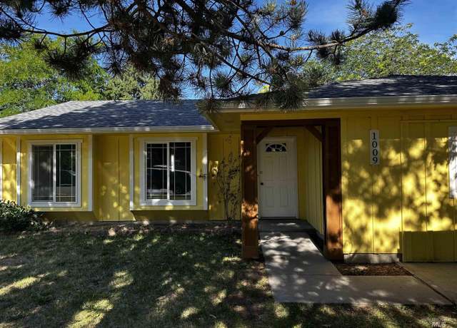 Property at 1009 Poppy Dr, Nampa, ID 83686, 4 beds, 2 baths
