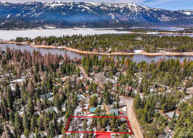 Property at 203 Wagon Wheel Ln, Donnelly, ID 83615