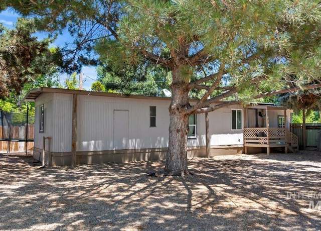 Property at 11194 Linda St, Nampa, ID 83651-8028, 2 beds, 1 bath