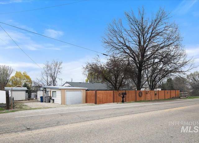 Property at 1720 W Roosevelt Ave, Nampa, ID 83651, 2 beds, 1 bath