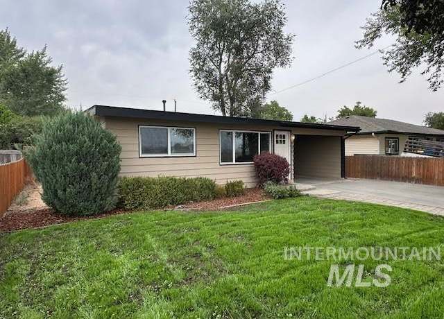 Property at 830 S 14th E, Mountain Home, ID 83647, 2 beds, 1 bath