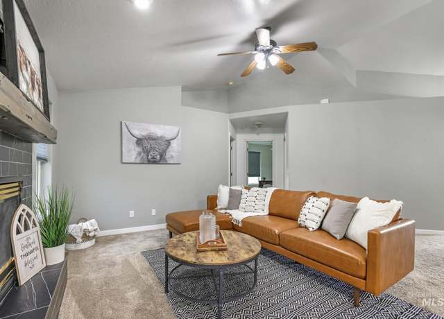 Property at 224 Paintbrush Cir, Twin Falls, ID 83301, 3 beds, 2 baths