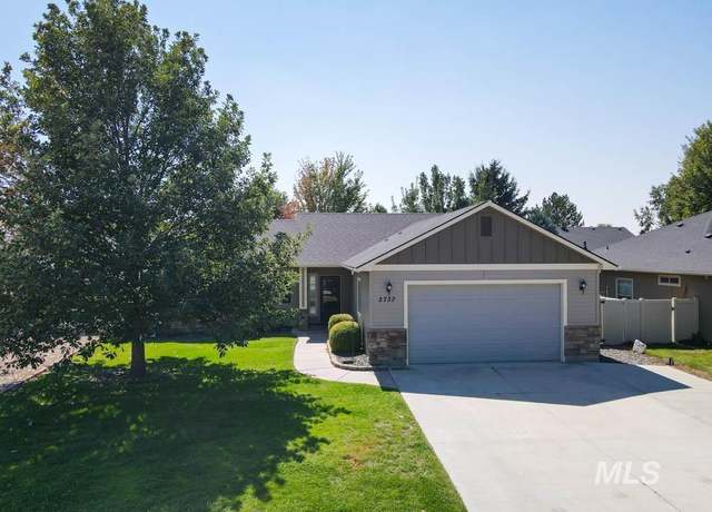Property at 2737 Spruce Dr, Fruitland, ID 83619, 3 beds, 2 baths
