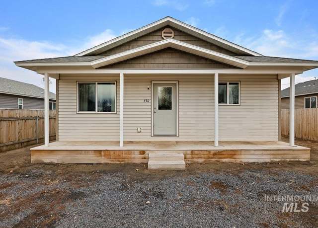 Property at 556 6th Ave E, Wendell, ID 83355, 3 beds, 2 baths