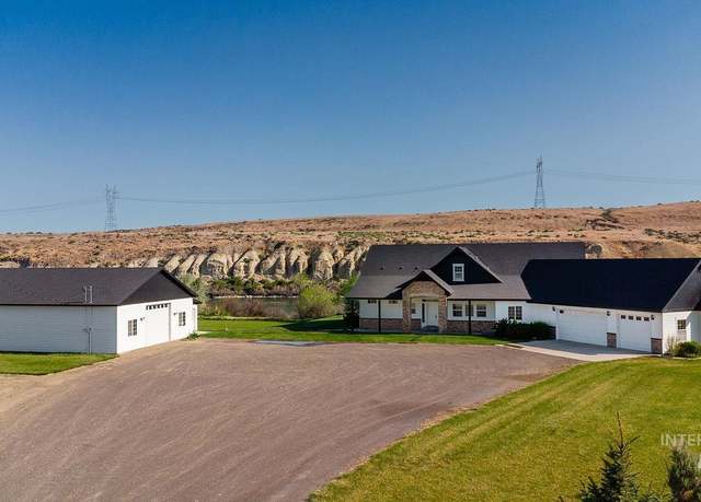 Property at 17232 State Highway 78, Melba, ID 83641, 4 beds, 2.5 baths