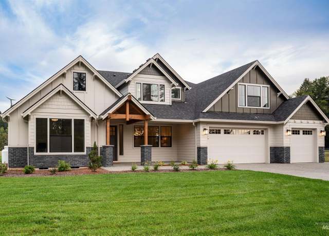Property at 7588 W Flathead Lake St, Eagle, ID 83616, 4 beds, 3.5 baths