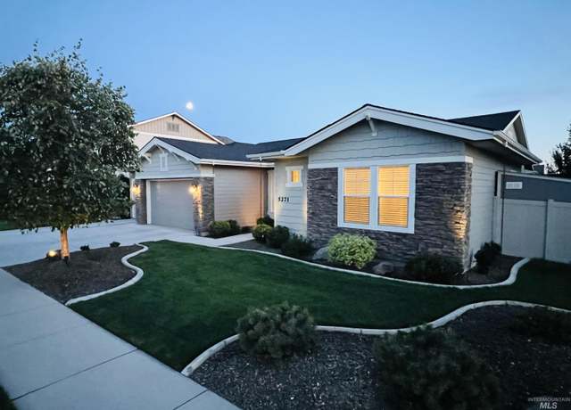 Property at 5271 W Saguaro Dr, Eagle, ID 83616, 4 beds, 3 baths