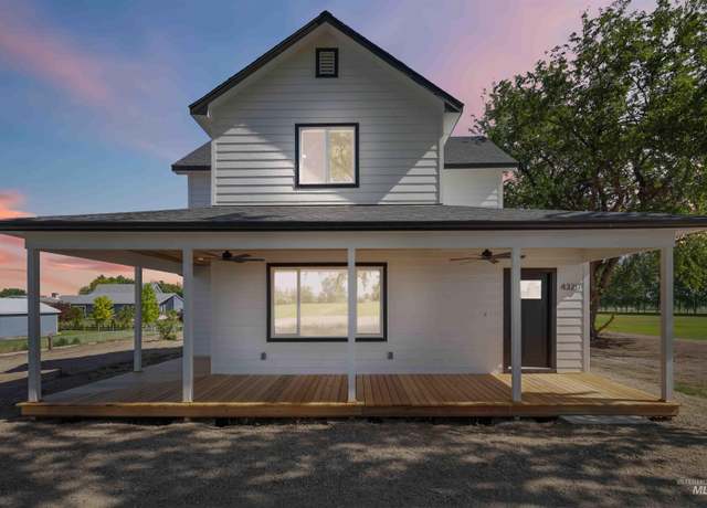 Property at 4320 SW 2nd Ave, New Plymouth, ID 83655, 4 beds, 2.5 baths