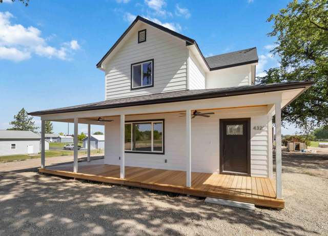 Property at 4320 SW 2nd Ave, New Plymouth, ID 83655, 4 beds, 2.5 baths