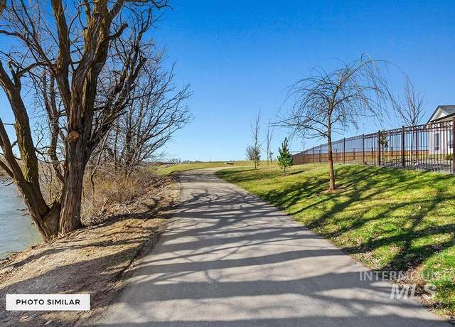 Property at 2159 E Thea Dr, Kuna, ID 83634, 3 beds, 2.5 baths