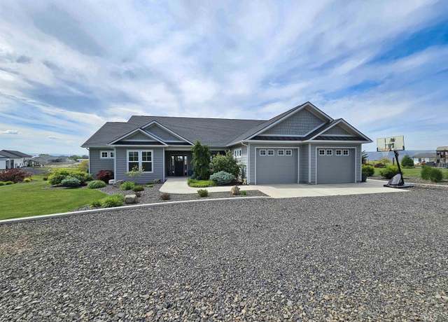 Property at 2211 Burrell Ave, Lewiston, ID 83501, 4 beds, 2.5 baths