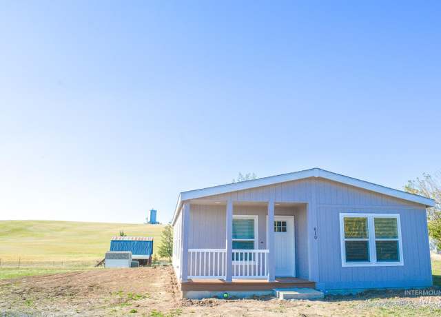 Property at 610 Willow St, Nezperce, ID 83543, 3 beds, 2 baths