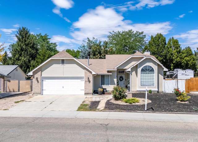 Property at 2082 Sandalwood, Meridian, ID 83646, 3 beds, 2 baths