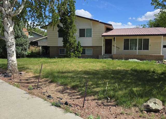 Property at 1192 SW 12th Ave, Ontario, OR 97914, 5 beds, 3 baths