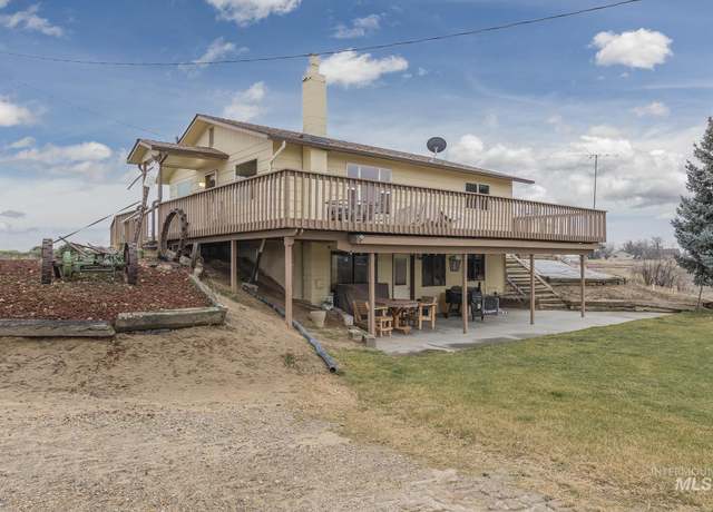 Property at 5311 & 5293 Hwy 72, New Plymouth, ID 83655, 3 beds, 3 baths