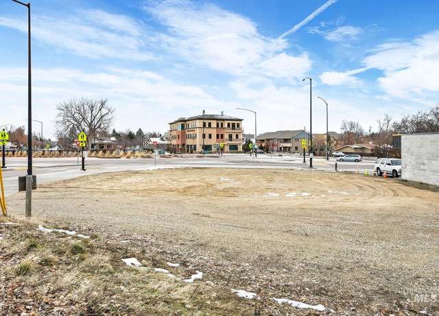 Property at 3600 W Hill Rd, Boise, ID 83703-4220