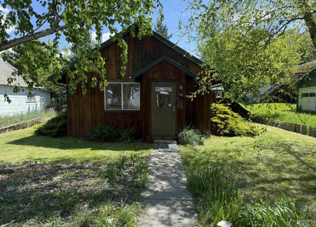 Property at 718 S Harrison St, Moscow, ID 83843, 2 beds, 1 bath