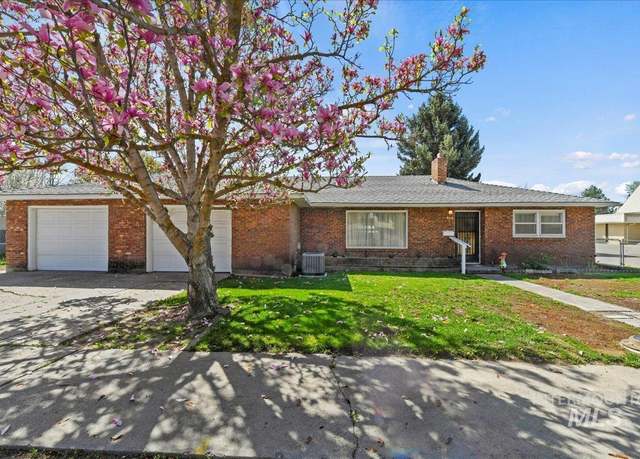 Property at 930 3rd Ave S, Payette, ID 83661, 3 beds, 2 baths