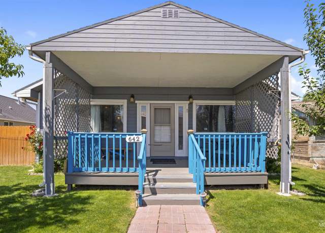 Property at 642 Oak St, Twin Falls, ID 83301, 3 beds, 1 bath