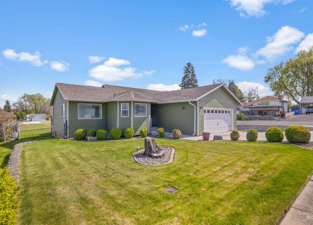 Property at 3437 14th Street C, Lewiston, ID 83501, 3 beds, 2 baths
