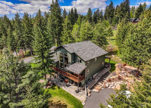 Property at 1611 Woodhaven Ln, Mccall, ID 83638, 4 beds, 3 baths
