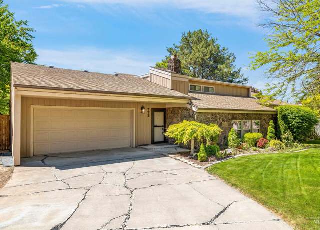 Property at 773 Monroe St, Twin Falls, ID 83301, 4 beds, 2.5 baths