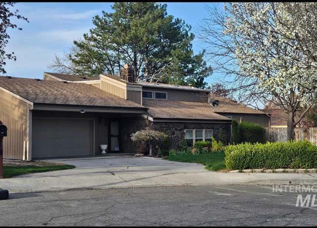 Property at 773 Monroe St, Twin Falls, ID 83301, 4 beds, 2.5 baths