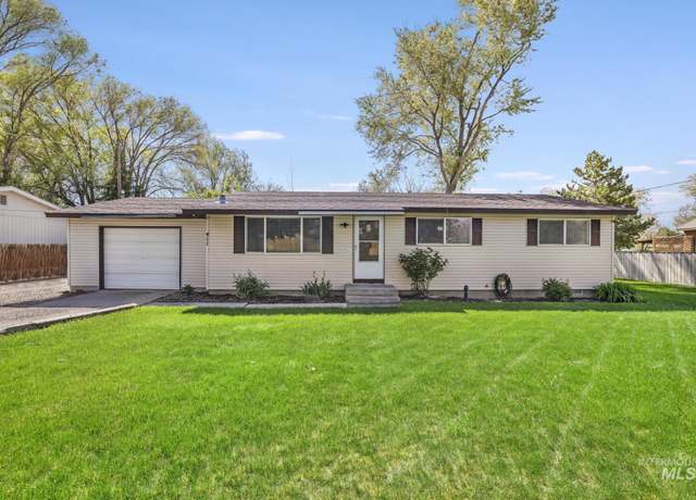 Property at 411 Fruitland, Buhl, ID 83316, 3 beds, 2 baths