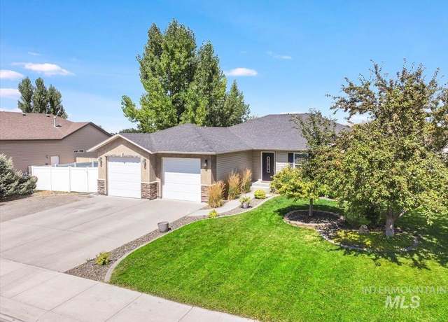 Property at 920 E Avenue F, Jerome, ID 83338, 4 beds, 2 baths
