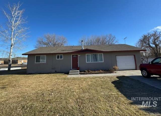 Property at 1940 P St, Heyburn, ID 83318, 3 beds, 1 bath