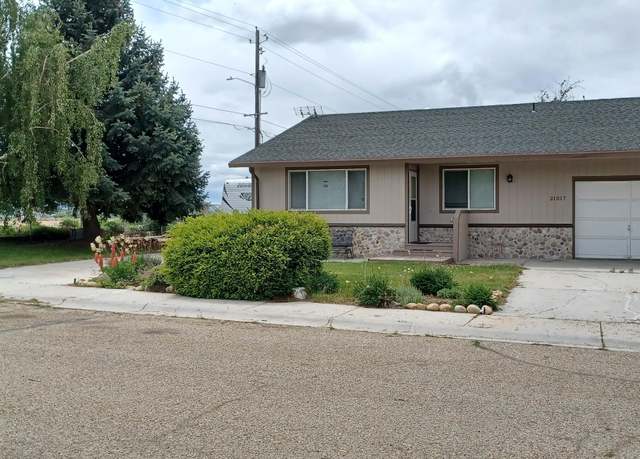 Property at 21017 Cottonwood Dr, Greenleaf, ID 83626, 3 beds, 1 bath