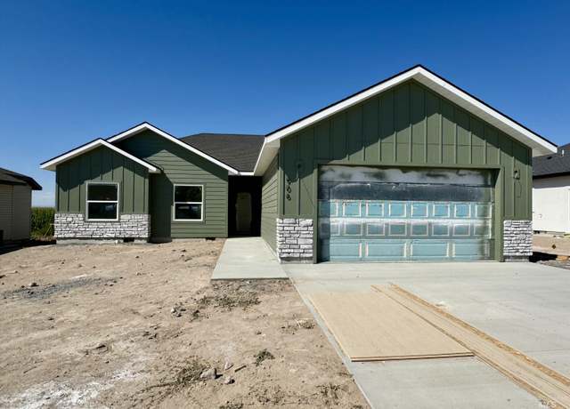 Property at 906 23rd Ave E, Jerome, ID 83338, 4 beds, 2 baths