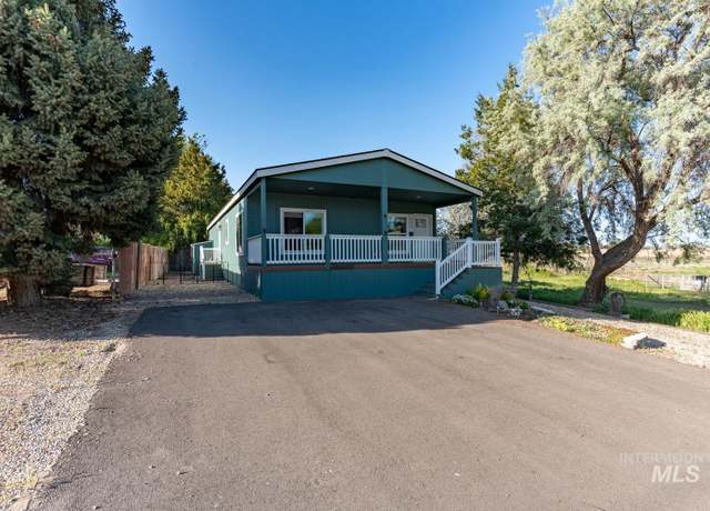 Property at 1220 N 4th St, Trlr 15.5, Parma, ID 83660, 3 beds, 2 baths