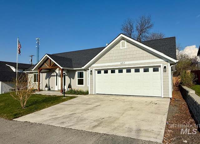 Property at 607 S C St, Grangeville, ID 83530, 4 beds, 2 baths