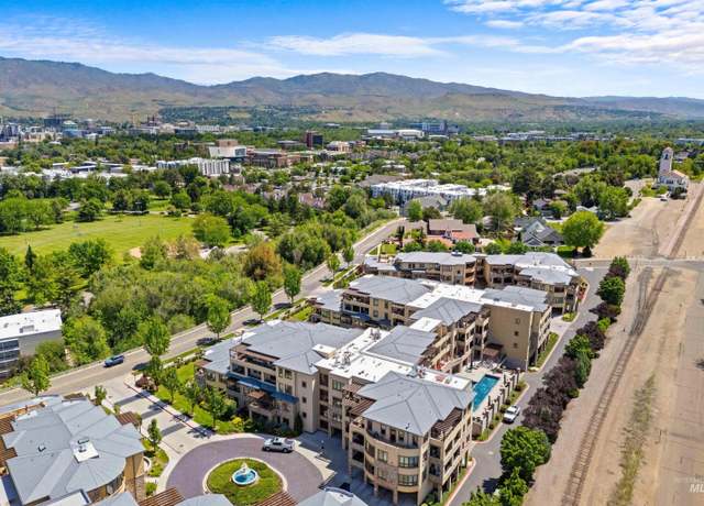 Property at 3075 W Crescent Rim Dr #303, Boise, ID 83706, 2 beds, 2.5 baths