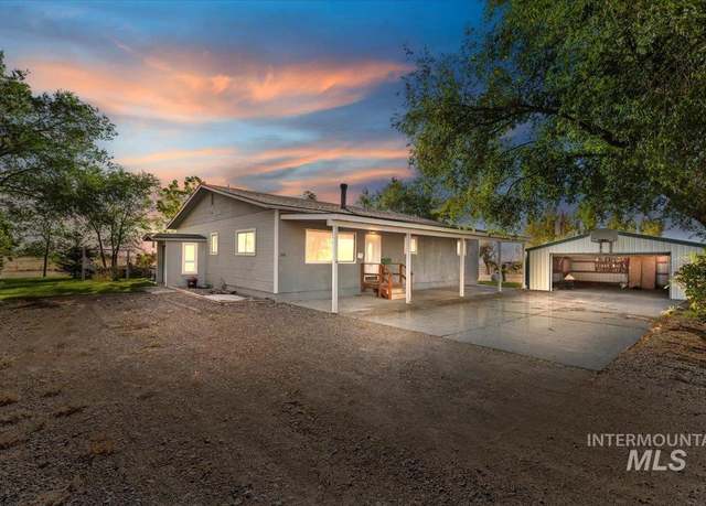 Property at 4210 SW Lark Dr, Mountain Home, ID 83647, 3 beds, 2 baths