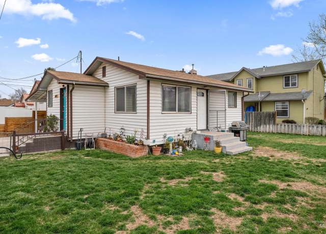 Property at 704 NE 5th St, Meridian, ID 83642, 3 beds, 2 baths