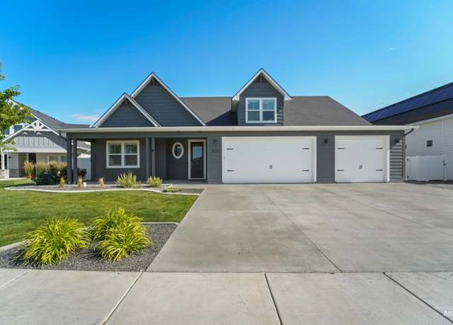 Property at 418 Fox Lantern Ct, Middleton, ID 83644, 4 beds, 3.5 baths