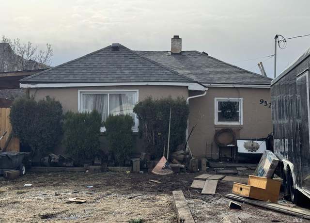 Property at 9523 W Sunflower Ln, Boise, ID 83704, 2 beds, 1 bath