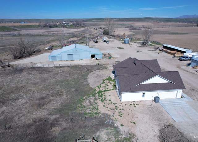 Property at 5448 W Black Cyn, Emmett, ID 83617, 3 beds, 2 baths