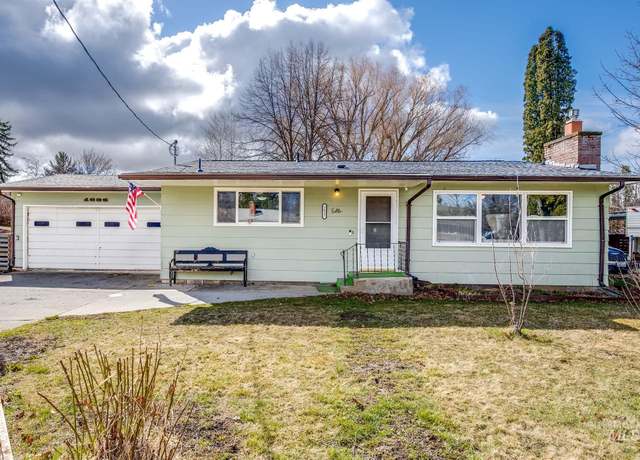 Property at 1635 Hillcrest Dr, Moscow, ID 83843, 3 beds, 1.5 baths