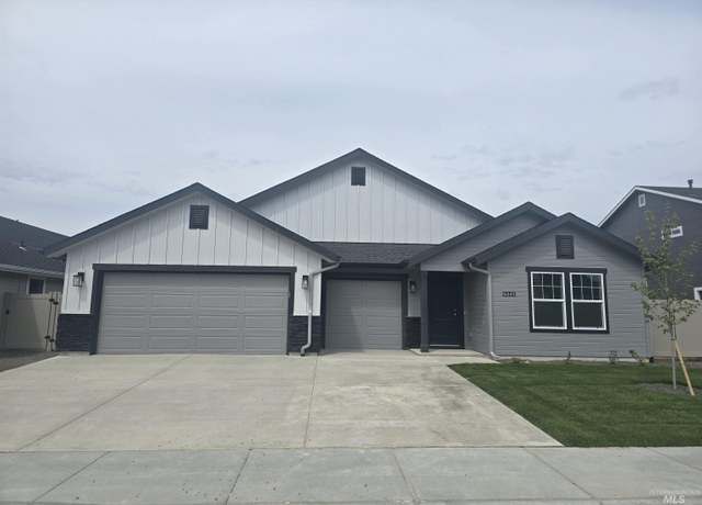 Property at 15721 N Labrador Ave, Nampa, ID 83651, 3 beds, 2 baths