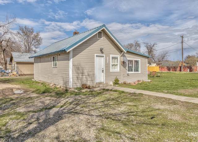 Property at 107 SE 5th Ave, Ontario, OR 97914, 3 beds, 1 bath
