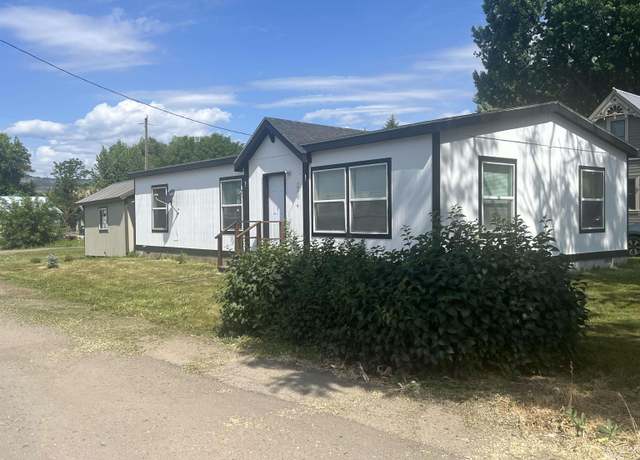 Property at 102 N Fairfield, Council, ID 83612, 3 beds, 2 baths