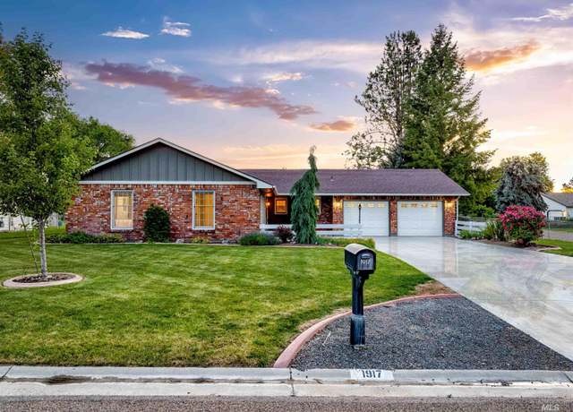 Property at 1917 Ventura Dr, Nampa, ID 83686, 3 beds, 2 baths