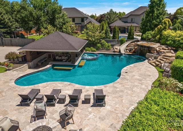 Property at 2541 W Hungry Creek Dr, Meridian, ID 83646, 4 beds, 4.5 baths